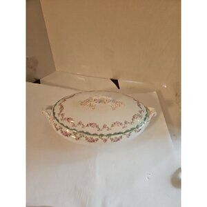 JOHN MADDOCK & SONS ENGLAND ROYAL VITREOUS COVERED SERVING DISH PINK ROSES Flaw